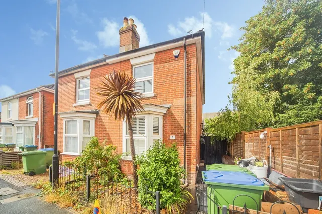 Henry Road, Shirley, SO15, photo 1