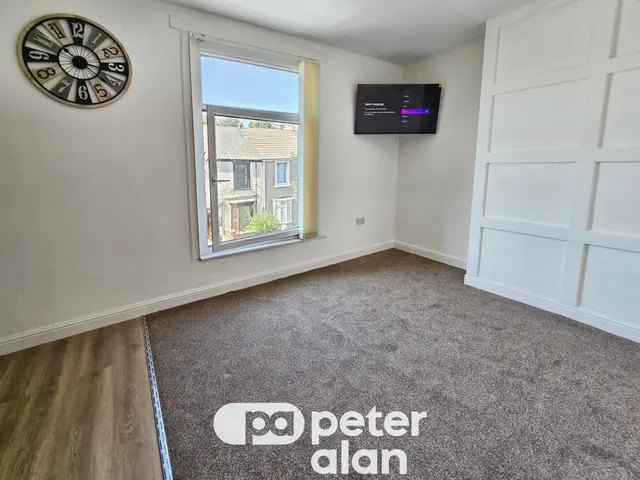 St. Helens Avenue, Swansea, SA1, photo 3