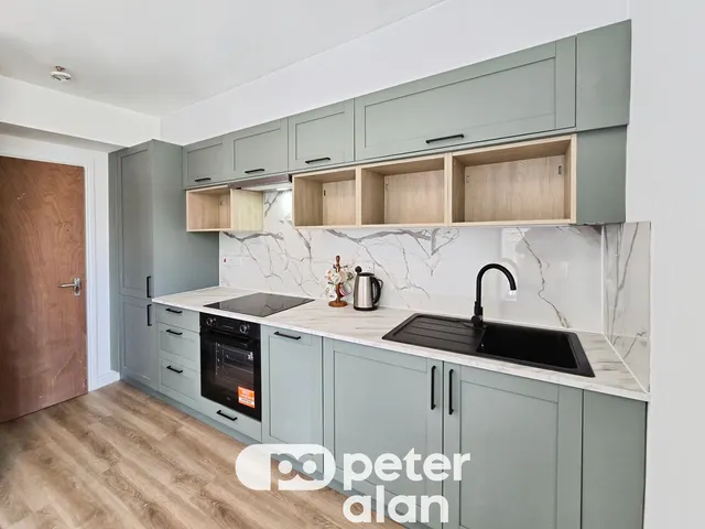 St. Helens Avenue, Swansea, SA1, photo 1