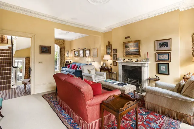Brompton Square, Knightsbridge, London, SW3 2AD, photo 1