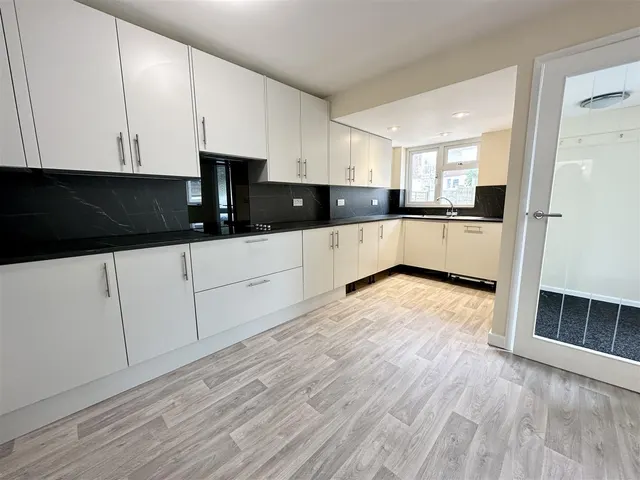 Penpethy Close, photo 2