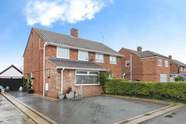 York Close, Barton-Le-Clay, MK45, photo 2
