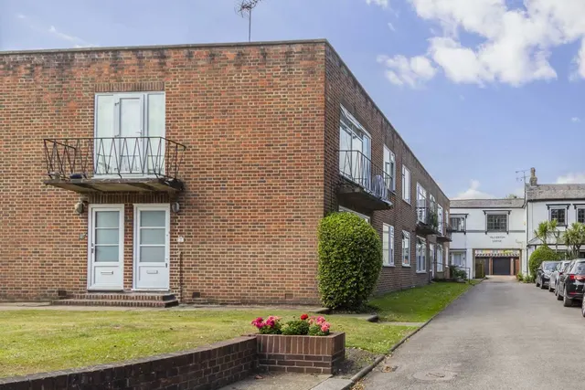 Richmond Road, TW1, photo 1