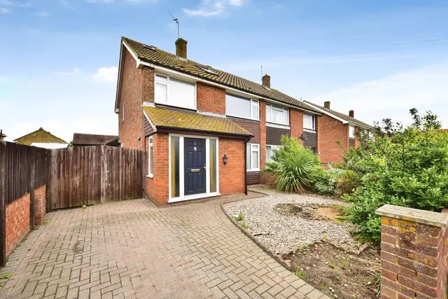 Baker Close, Teynham, Sittingbourne, Kent, ME9, photo 1