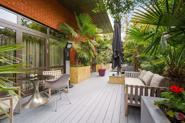 Photo 3 — Allingham Court, 44 The Bishops Avenue, London, N2 0BA