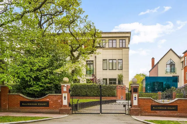 Photo 2 — Allingham Court, 44 The Bishops Avenue, London, N2 0BA