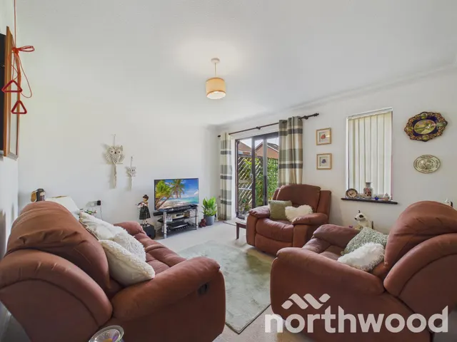 Meridian Court, Singleton, TN23, photo 2