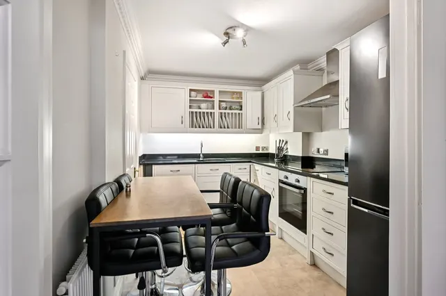 Belgrave Road, London, SW1V, photo 3