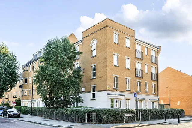 Photo 2 — Chandler Way, Peckham, London, SE15
