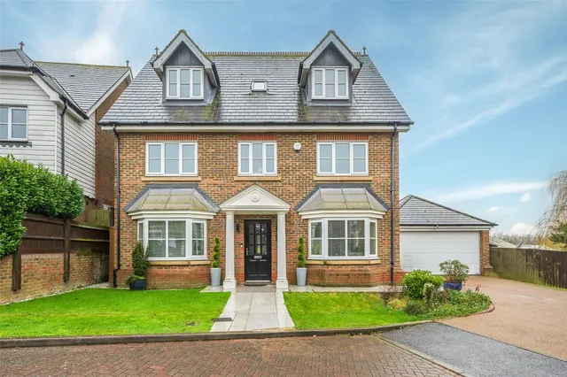 Pucknells Close, Swanley, BR8, photo 1