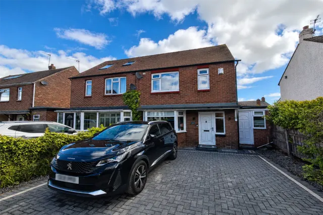 Beatrice Gardens, East Boldon, NE36, photo 1
