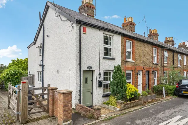 High Road, Cookham, SL6, photo 1