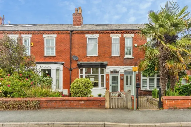 Dane Road, Sale, Greater Manchester, M33, photo 1