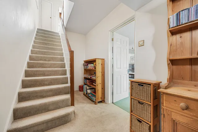 Shepherds Mount, Compton, RG20, photo 2