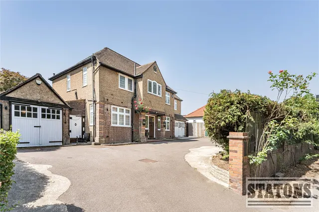 Clay Hill, Enfield, EN2 9AA, photo 1