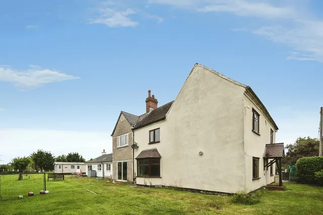 Coton Road, B46, photo 2