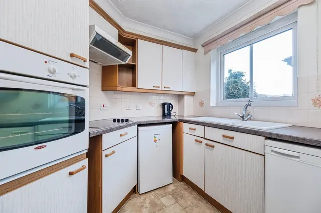 Photo 2 — Hamilton Court, Lammas Walk, Leighton Buzzard
