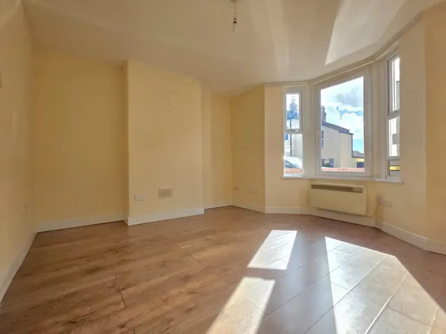 Abingdon Street, Burnham-on-Sea, TA8, photo 2