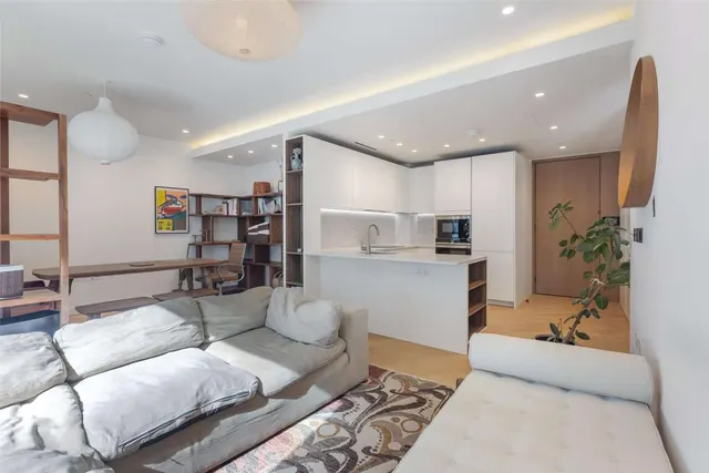 Wood Crescent, Television Centre, White City, London, W12 7GS, photo 1