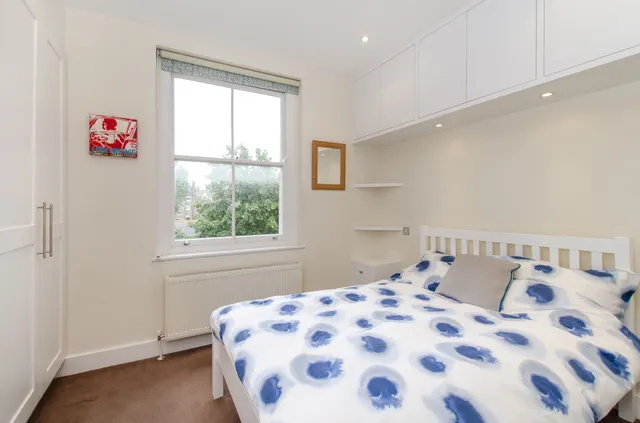 Photo 2 — Flat 6, 55-56 Oakley Street, London