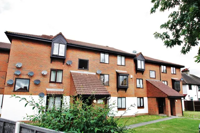 Denning Avenue, Waddon, Croydon, photo 1