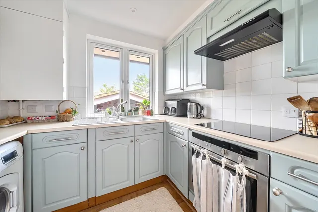 Photo 3 — Widmore Road, Bromley, BR1