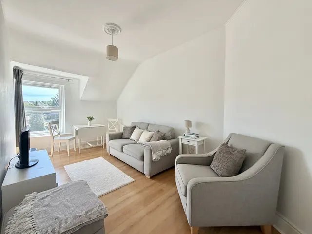 Bournemouth Road, Poole, BH14, photo 1