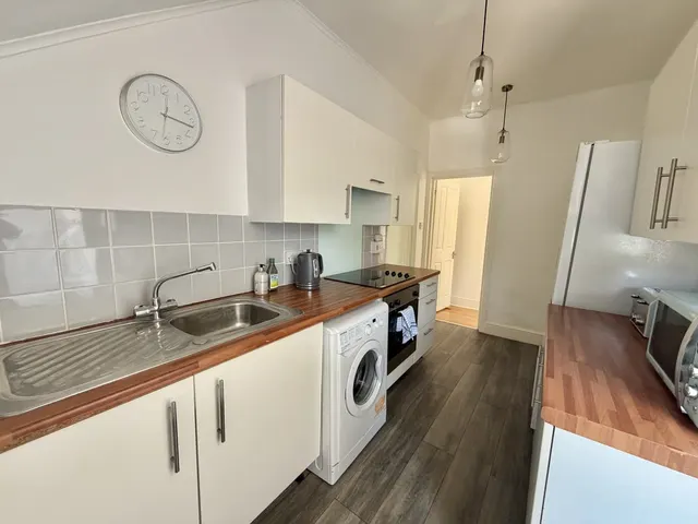 Bournemouth Road, Poole, BH14, photo 3