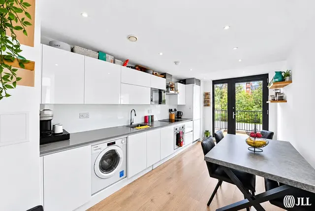 Forrester Way, London, E15, photo 3