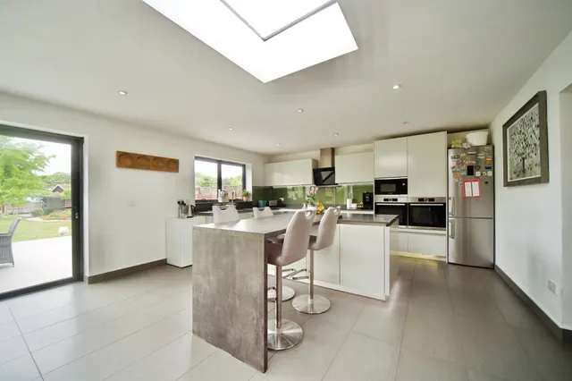 Old Nazeing Road, Broxbourne, EN10, photo 3