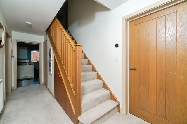 Bluebell Road, Grimsby, DN33, photo 3