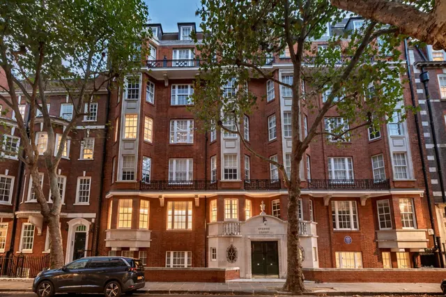 Draycott Avenue, London, SW3, photo 1