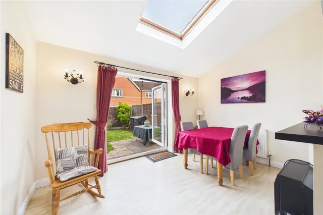 Campbell Road, Bramley, RG26, photo 3