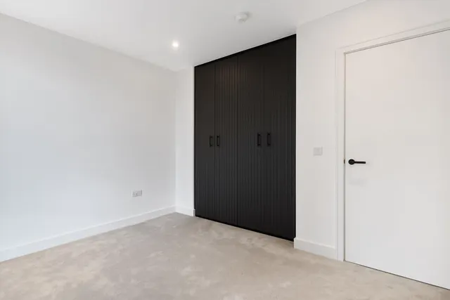 Heartwood Boulevard, London, W3, photo 2