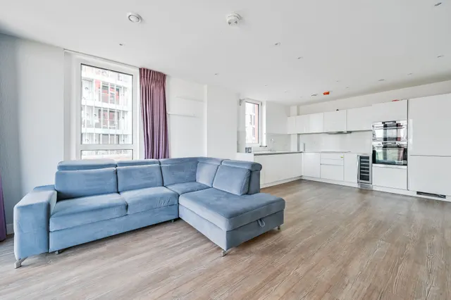 Photo 2 — Apartment 12, Distel Apartments, 19 Telegraph Avenue, London