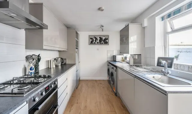 Photo 2 — Victoria Place, Epsom, KT17
