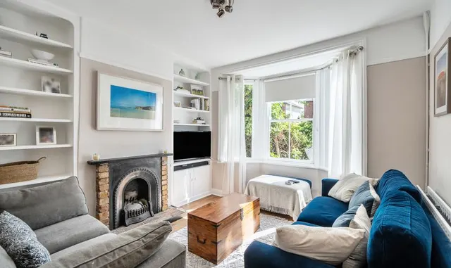 Photo 3 — Victoria Place, Epsom, KT17