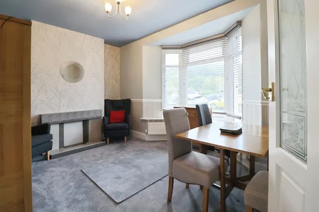 Oxford Street, Nantgarw, CF15, photo 3