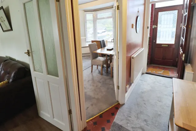 Oxford Street, Nantgarw, CF15, photo 2