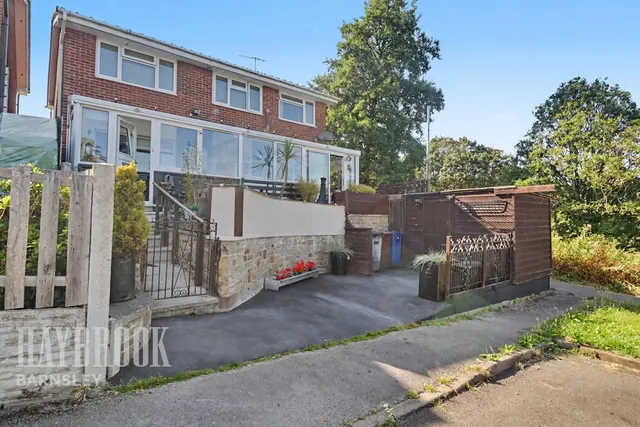 Primrose Way, Hoyland, photo 1