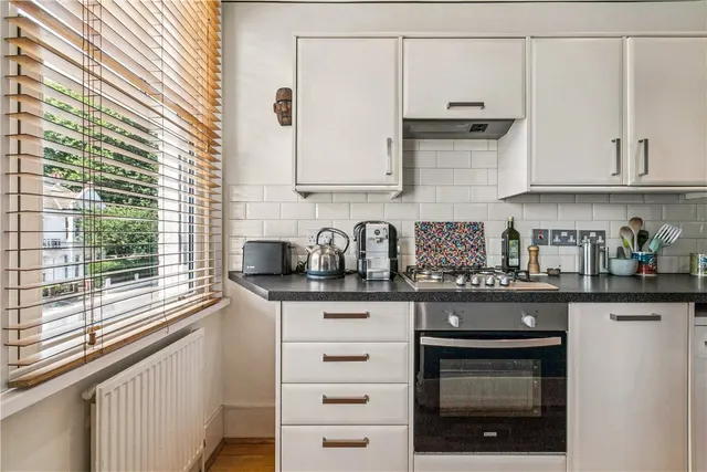 Fulham Palace Road, London, SW6, photo 3