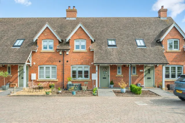 Kents Place, Alrewas, Burton-On-Trent, photo 1