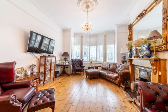 53 Hanover Road, London, photo 1