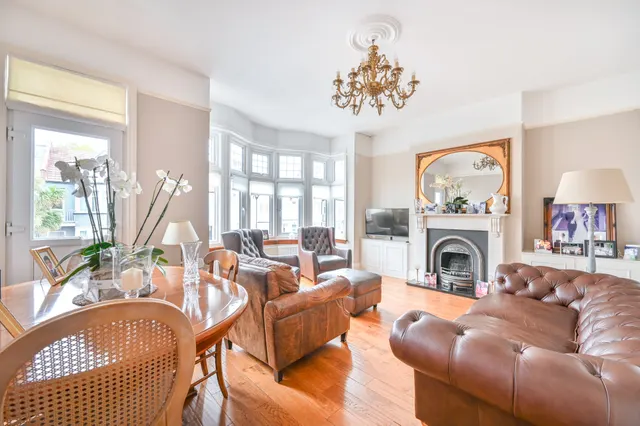 Photo 2 — 53 Hanover Road, London
