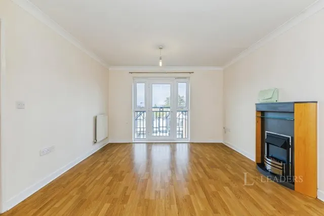 Upper High Street, Epsom, KT17, photo 3