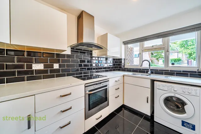 Trenholme Terrace, London, SE20, photo 2