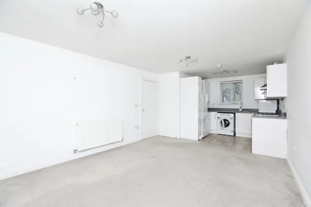 Photo 3 — Derby Drive, Leybourne, West Malling