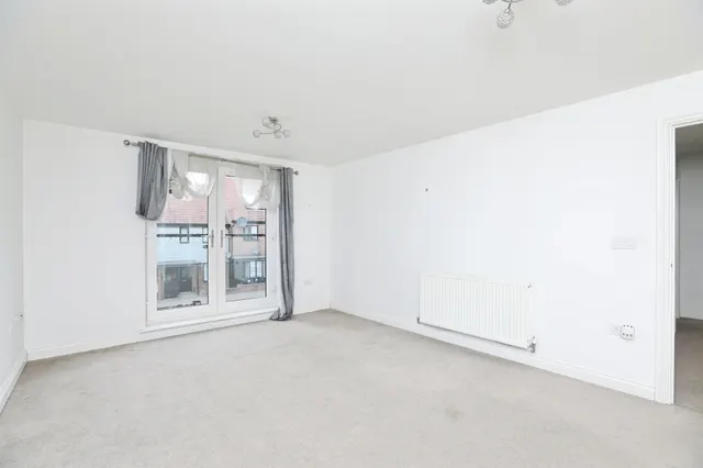 Photo 2 — Derby Drive, Leybourne, West Malling