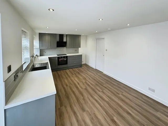 Brampton Gardens, St. Neots, PE19, photo 2