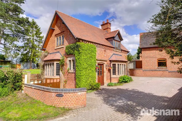 3 bedroom house — Old Birmingham Road, Alvechurch, Birmingham, Worcestershire, B48 7TQ